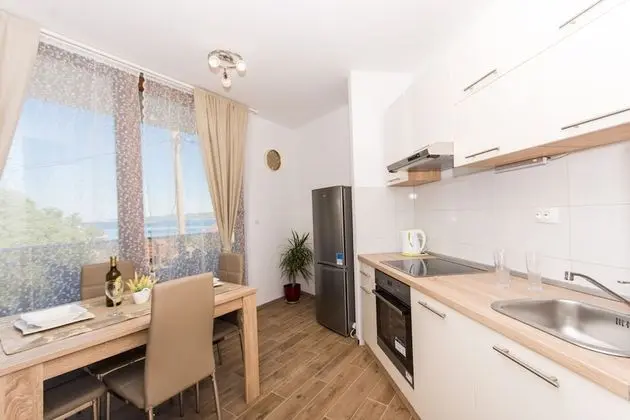 Apart Daire (Comfort 1 Bedroom Apt with Terrace)