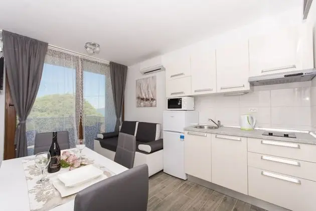 Apart Daire (Comfort 1 Bedroom Apt with Terrace)