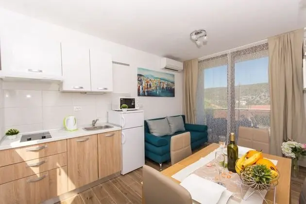 Apart Daire (Comfort 1 Bedroom Apt with Terrace)