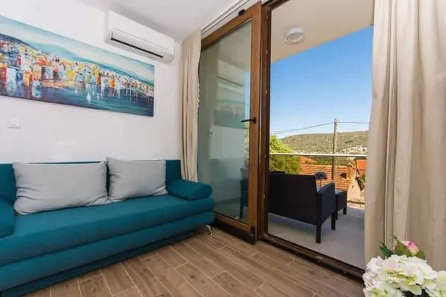 Apart Daire (Comfort 1 Bedroom Apt with Terrace)