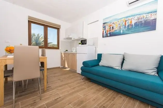 Apart Daire (Comfort 1 Bedroom Apt with Terrace)