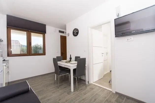 Apart Daire (Comfort 1 Bedroom Apt with Terrace)