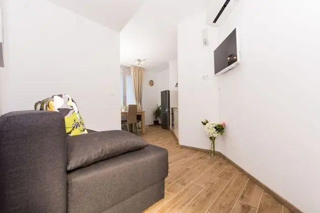 Apart Daire (Comfort 1 Bedroom Apt with Terrace)