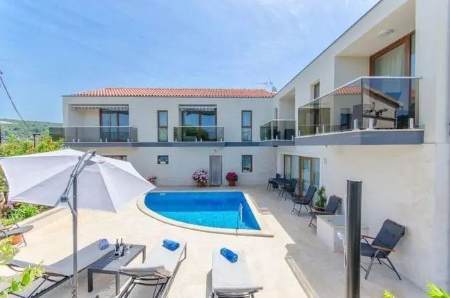 Apart Daire (Comfort 1 Bedroom Apt with Terrace)