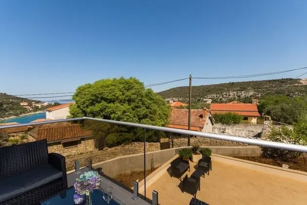 Apart Daire (Comfort 1 Bedroom Apt with Terrace)