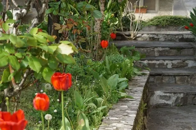 Apart Daire, 3 Yatak Odası, Balkon, Bahçe Manzaralı