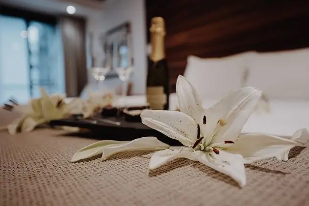 Deluxe Oda, 1 En Büyük (King) Boy Yatak