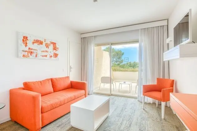 Süit, Teras, Bahçe Manzaralı