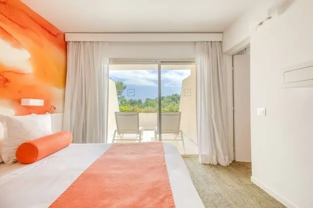 Süit, Teras, Bahçe Manzaralı