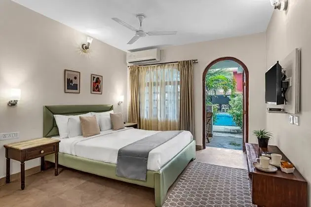 Deluxe Oda, Balkon, Havuz Manzaralı
