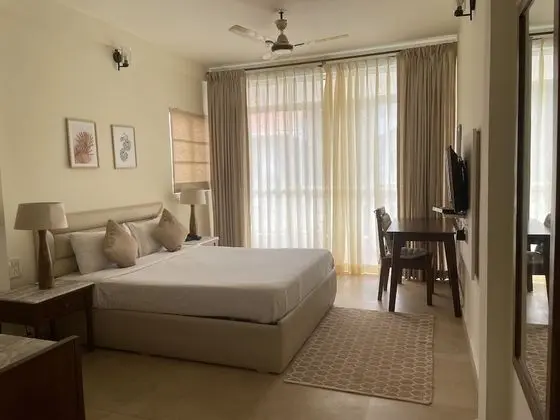 Deluxe Oda, Balkon, Havuz Manzaralı
