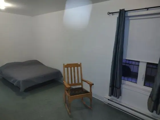 Basic Tek Büyük Yataklı Oda