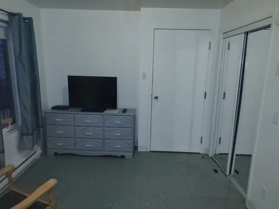 Basic Tek Büyük Yataklı Oda