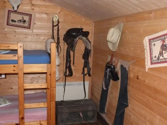 Dört Kişilik Oda, Sigara İçilmez (Cowboy)