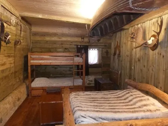 Dört Kişilik Oda, Sigara İçilmez (Trappeur)