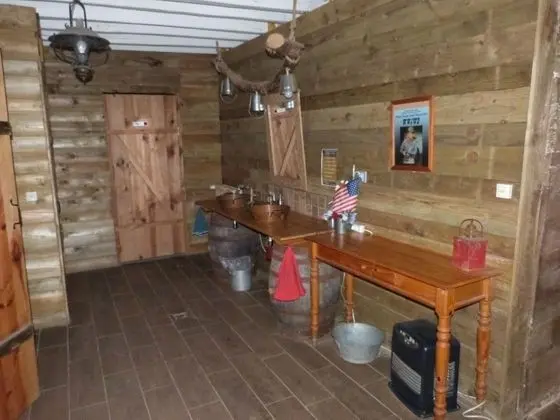 Dört Kişilik Oda, Sigara İçilmez (Trappeur)