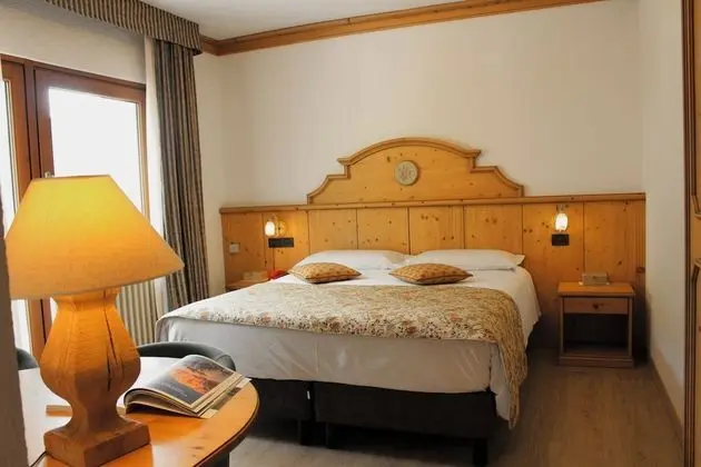 Deluxe Tek Büyük veya İki Ayrı Yataklı Oda