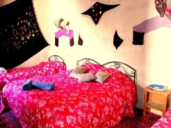 Family Oda, Özel Banyo, Avlu Manzaralı