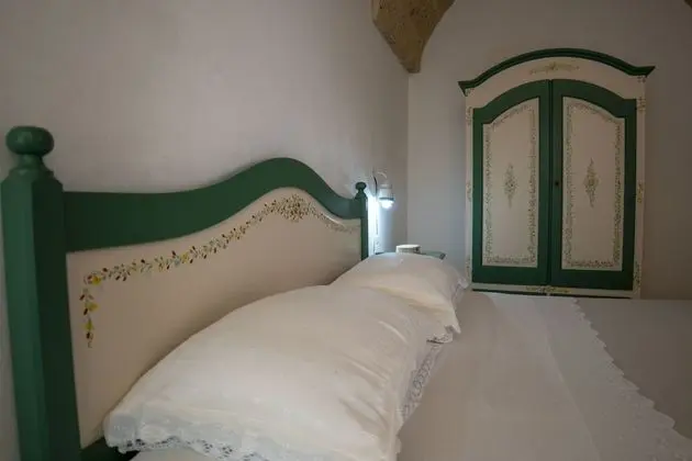 Üç Kişilik Oda