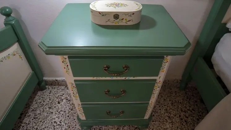 Üç Kişilik Oda