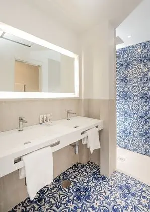 Standard Süit, 1 En Büyük (King) Boy Yatak ve Çekyat, Teras (Modern Junior Suite terrace sea view)