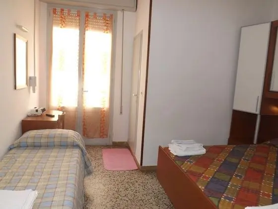 Standard Üç Kişilik Oda