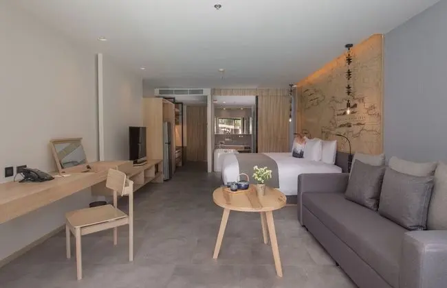 Pool Access Room