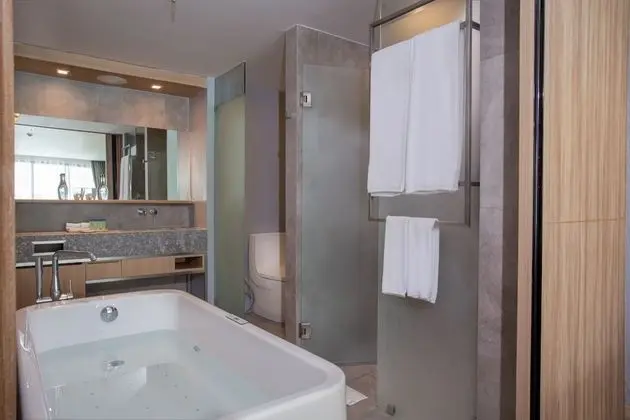 Pool Access Room