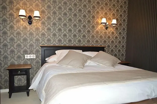 Premium Tek Büyük Yataklı Oda