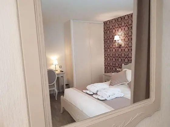 Standard Tek Büyük Yataklı Oda