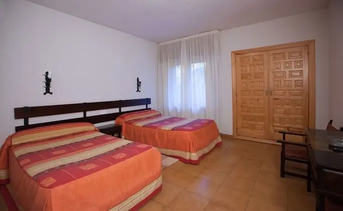 Tek Büyük veya İki Ayrı Yataklı Oda