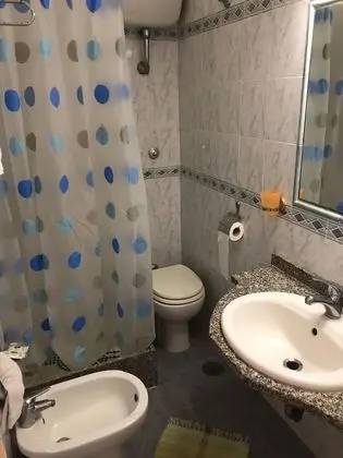 Economy Tek Büyük veya İki Ayrı Yataklı Oda