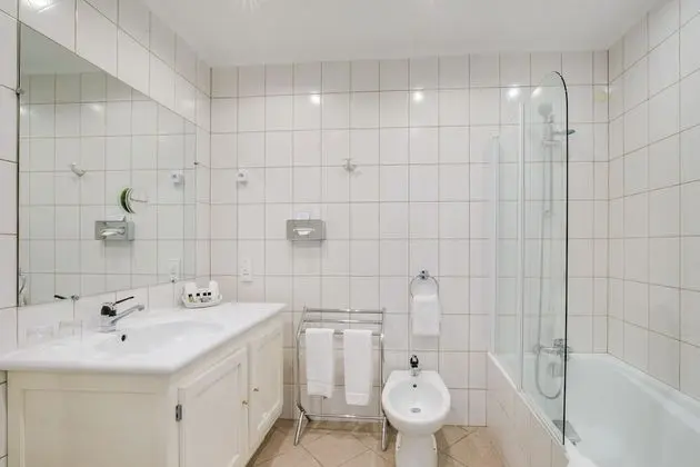 Classic Tek Büyük veya İki Ayrı Yataklı Oda, Göl Manzaralı