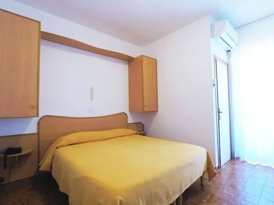 Classic Üç Kişilik Oda