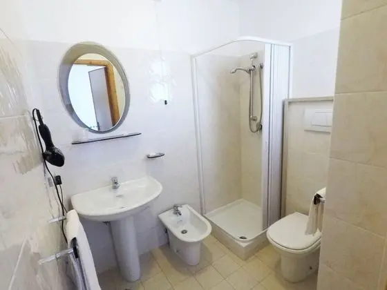 Classic Üç Kişilik Oda