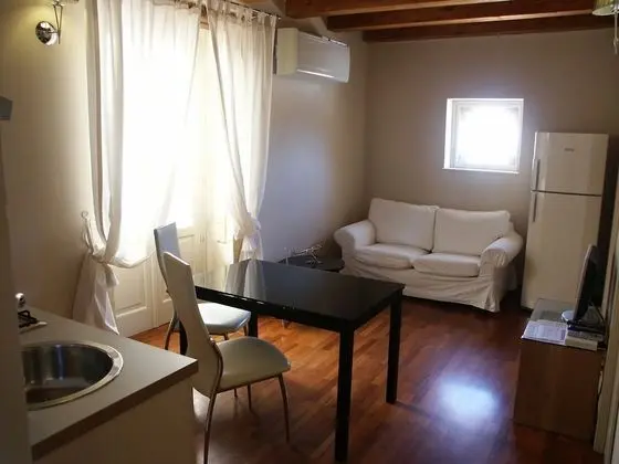 Executive Tek Büyük Yataklı Oda