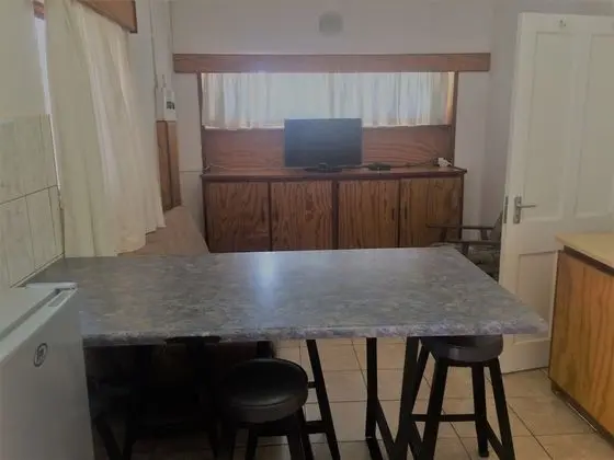 Self-catering Chalet (3)