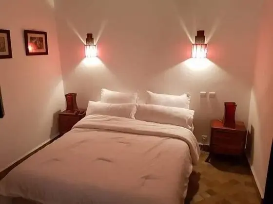 Basic Tek Büyük Yataklı Oda