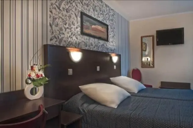 Tek Büyük veya İki Ayrı Yataklı Oda