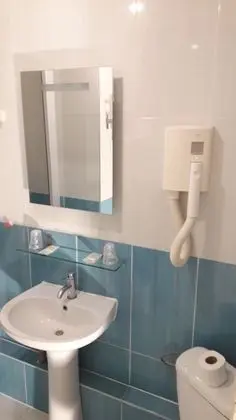 Üç Kişilik Oda