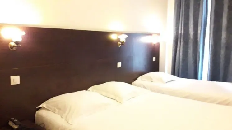 Üç Kişilik Oda