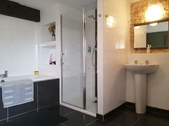 Tek Büyük Yataklı Oda (La Charente)