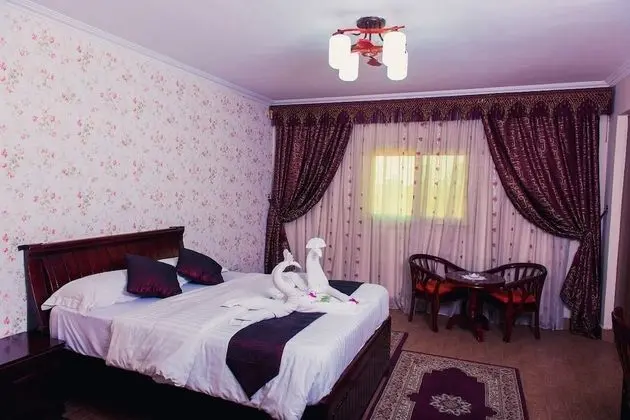 Tek Kişilik Oda, Havuz Manzaralı