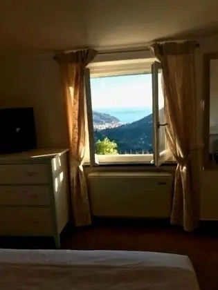 Tek Büyük Yataklı Oda, Balkon, Deniz Manzaralı (Vernazza)