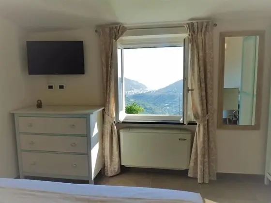 Tek Büyük Yataklı Oda, Balkon, Deniz Manzaralı (Vernazza)