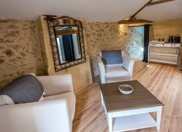 Comfort Tek Büyük Yataklı Oda (La Bardanne)