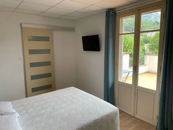 Tek Büyük Yataklı Oda, Balkon