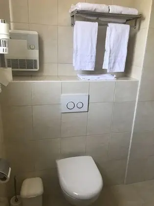 Tek Büyük Yataklı Oda, Balkon