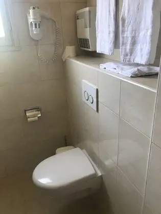 Tek Büyük Yataklı Oda, Balkon