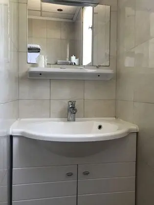 Tek Büyük Yataklı Oda, Balkon